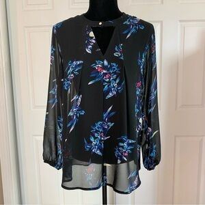 MixMax Black Floral Pleated Keyhole Blouse
